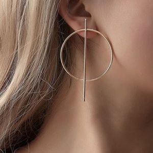 2 LEFT! 🆕Large Silver Geometric Design Earrings